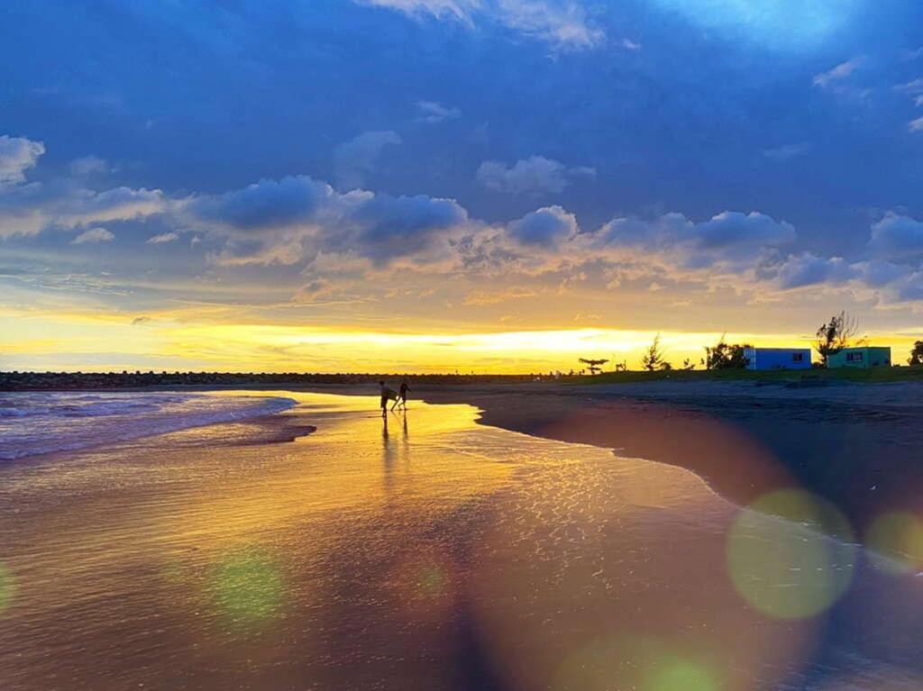 Dock Inn可包棟民宿 Tainan Bagian luar foto
